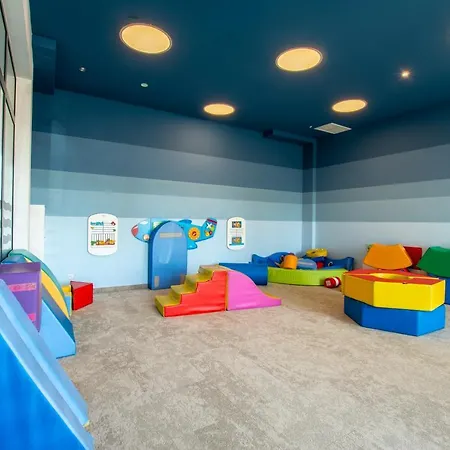 Pool & Leisure Polanki Park Lejlighed *