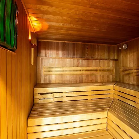 Pool & Leisure Polanki Park Lejlighed *